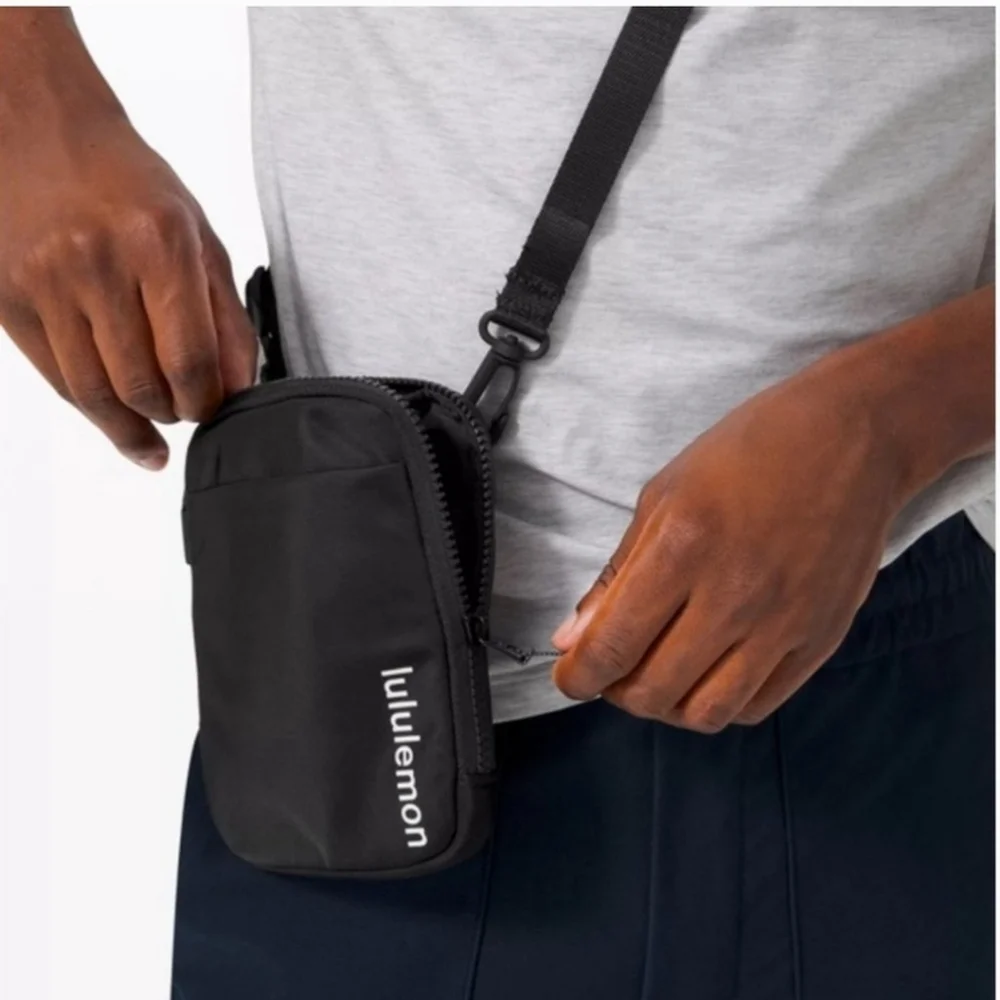 NWOT Lululemon Easy Access Crossbody Black waist hip bag travel errands shoulder